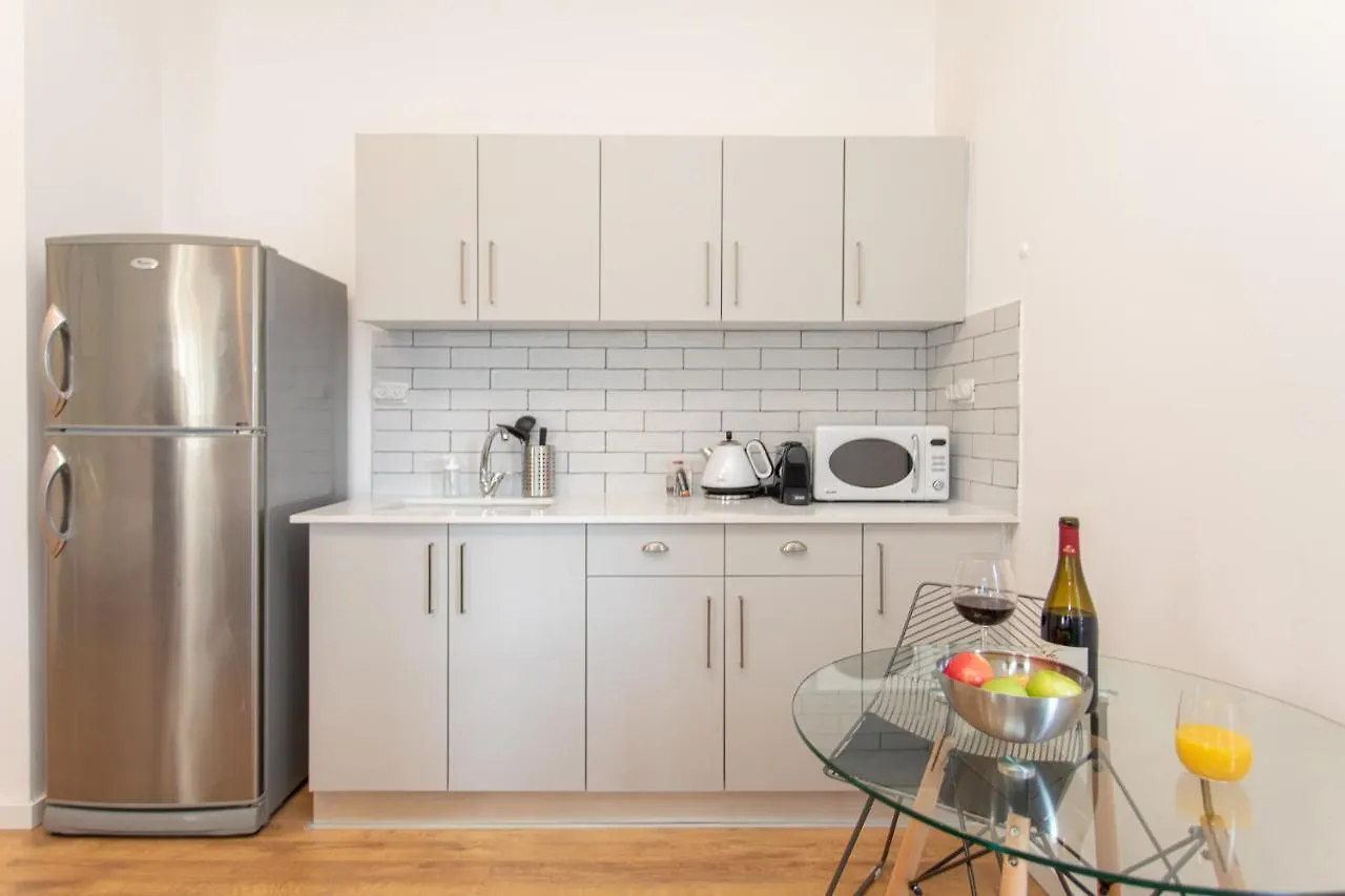 Apartment Port City Haifa - Bat Galim 25 Mtrs From The Beach & Rambam